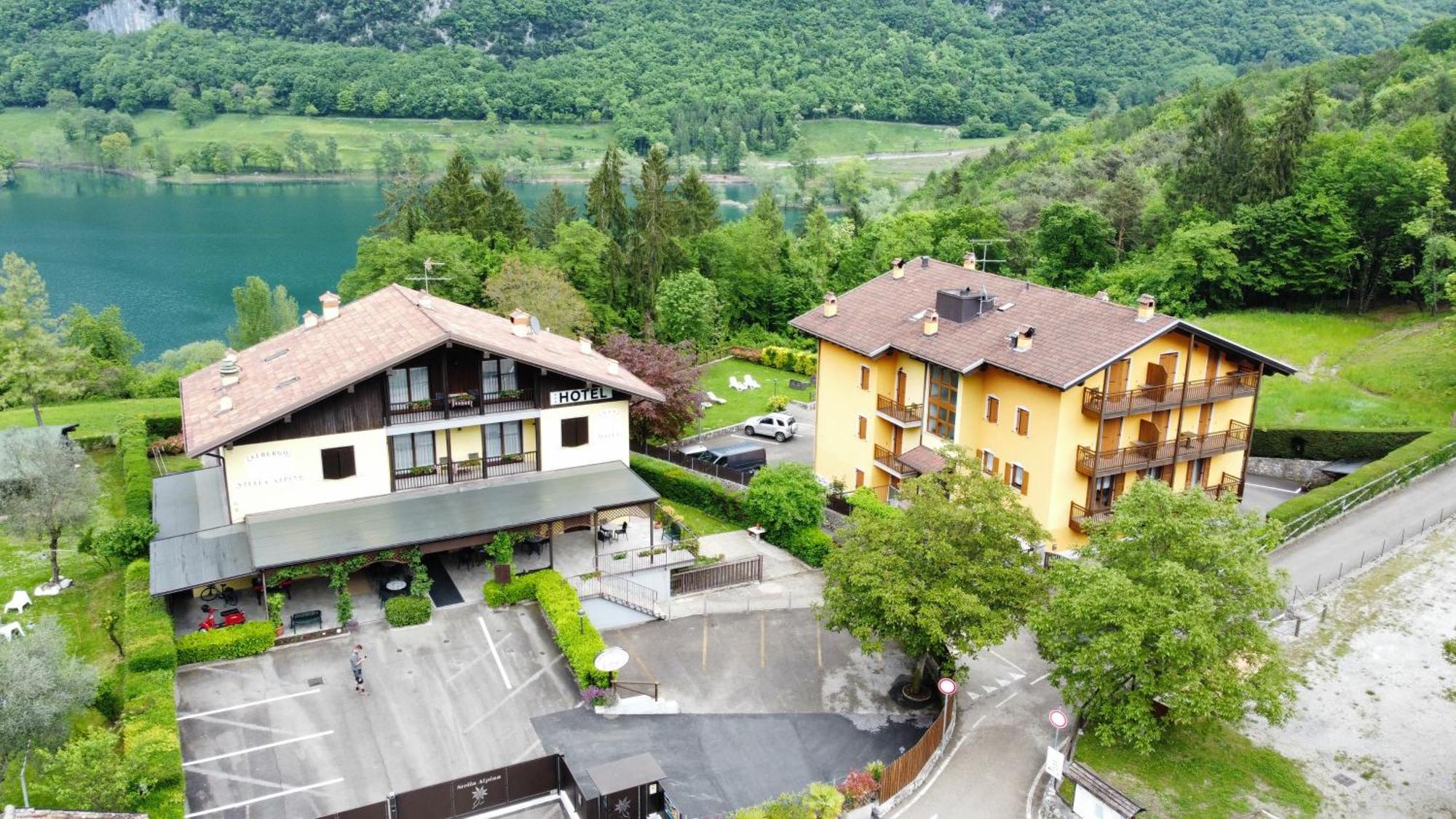 Albergo Stella Alpina Tenno Exterior foto